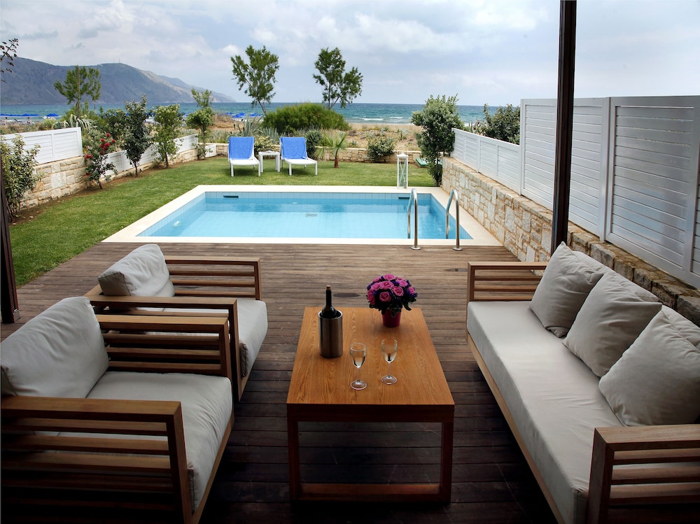 Pilot Beach Resort 53/78