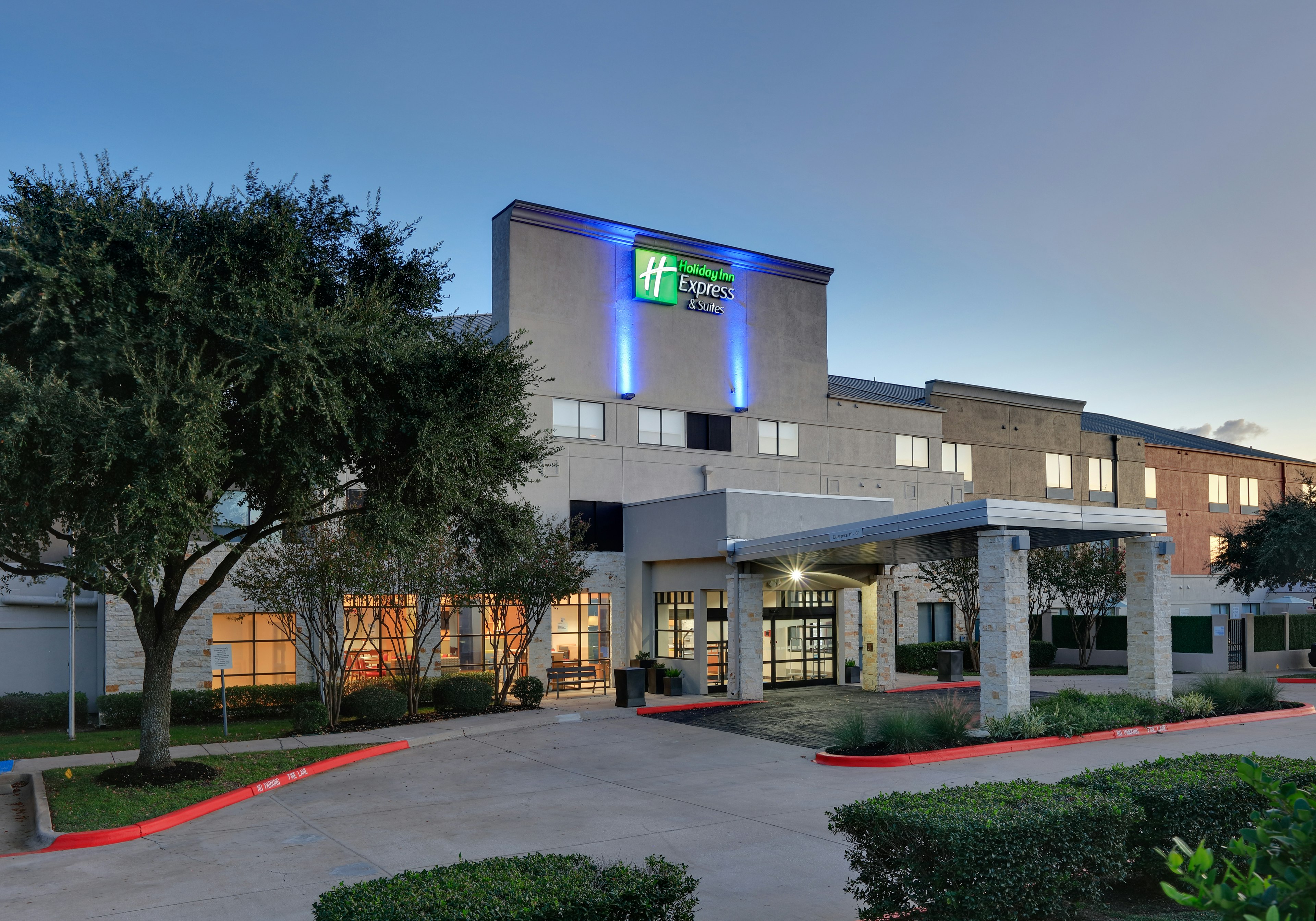 Holiday Inn Express & Suites Round Rock 1/23