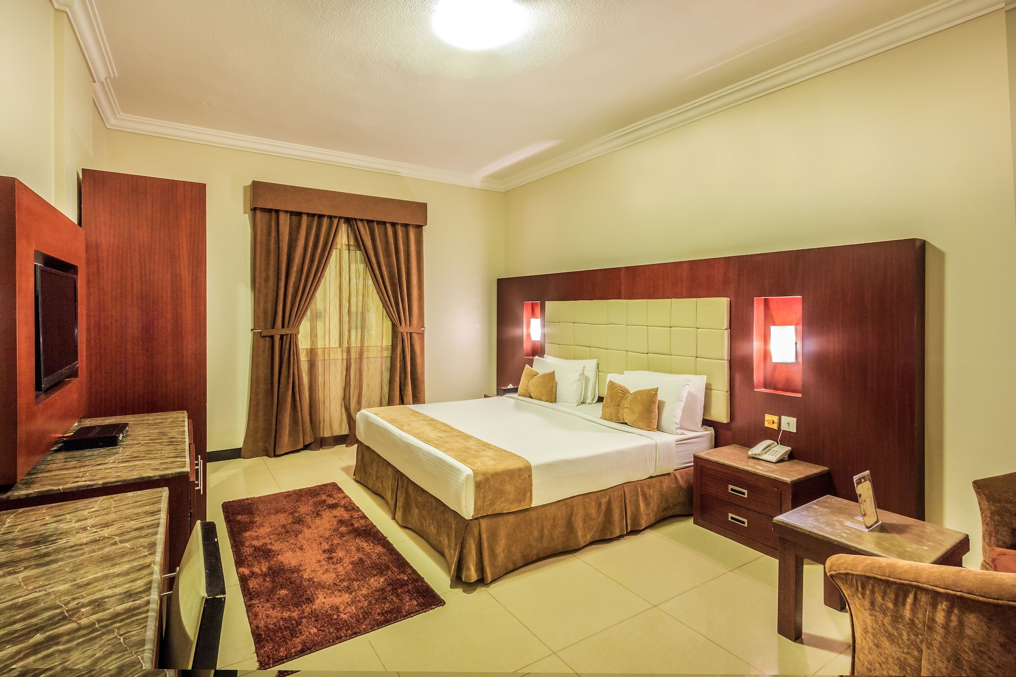 1 BEDROOM
