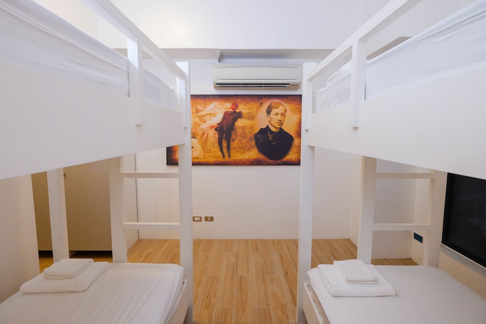 Heroes Hotel 30/63