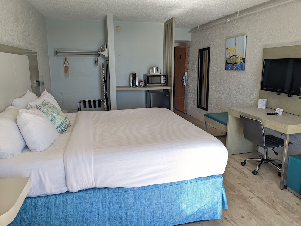 Inn on Destin Harbor, an Ascend Collection Hotel 24/59