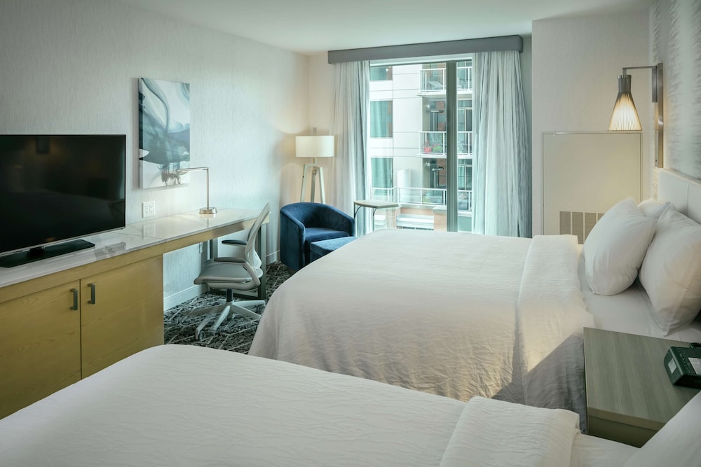 Hilton Garden Inn Seattle Bellevue Downtown 19/70