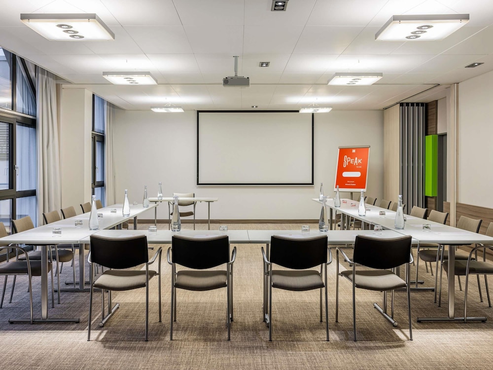 Ibis Lausanne Crissier 36/49