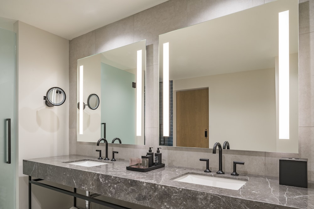 Tribute Portfolio Hotel the Dalmar Fort Lauderdale 41/44