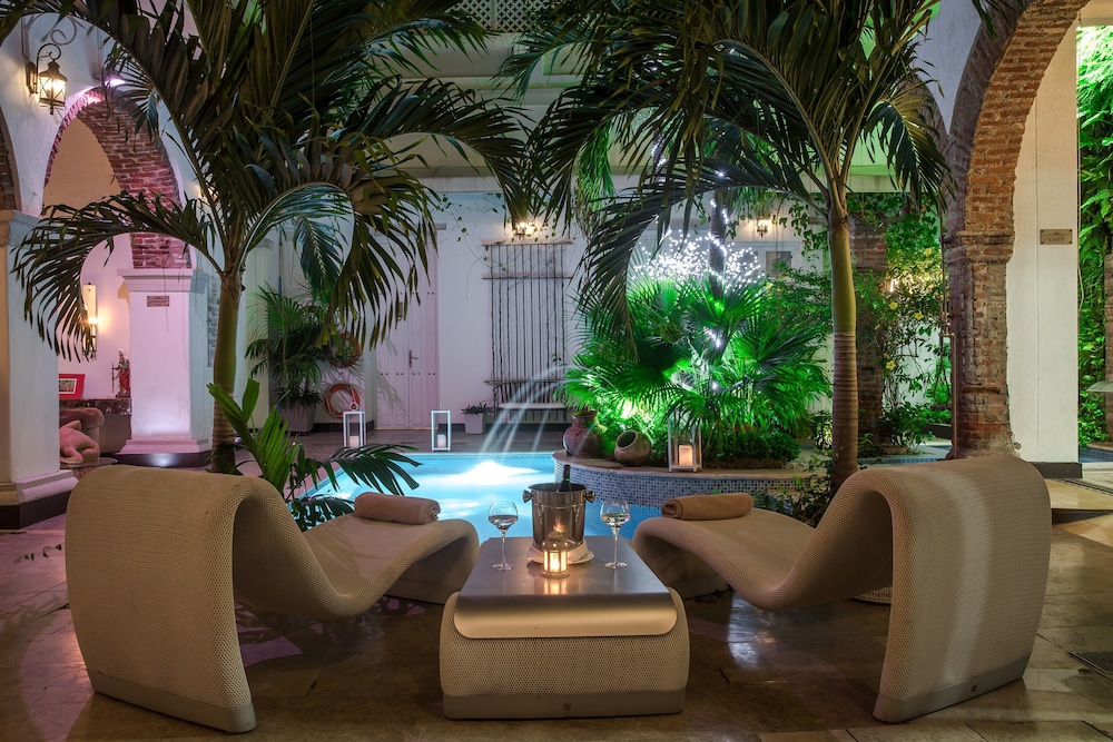 HOTEL BOUTIQUE DON PEPE 53/72