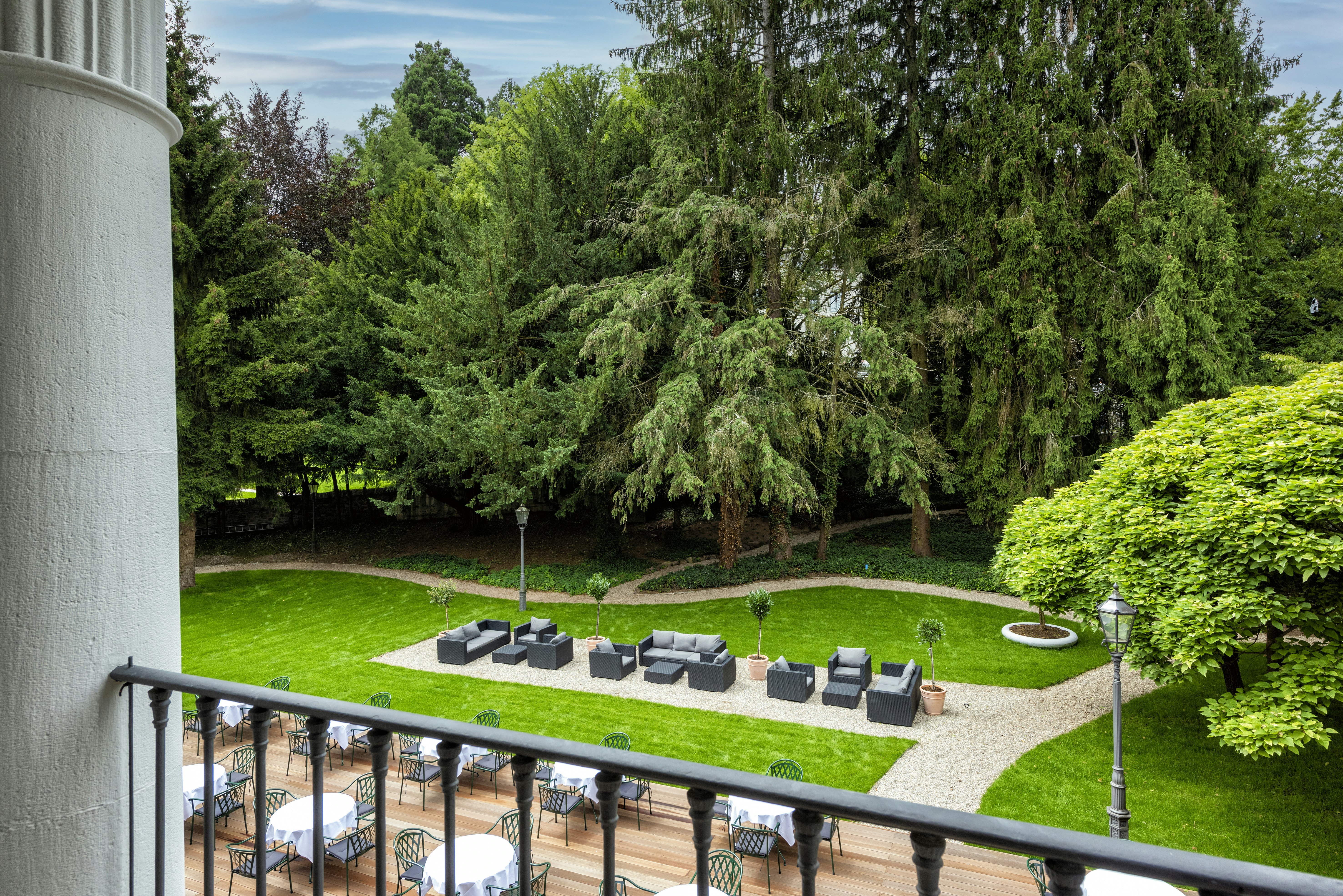 Radisson Blu Badischer Hof Hotel 46/50