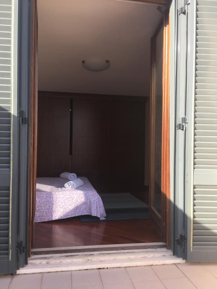 Jfk B & B 8/31