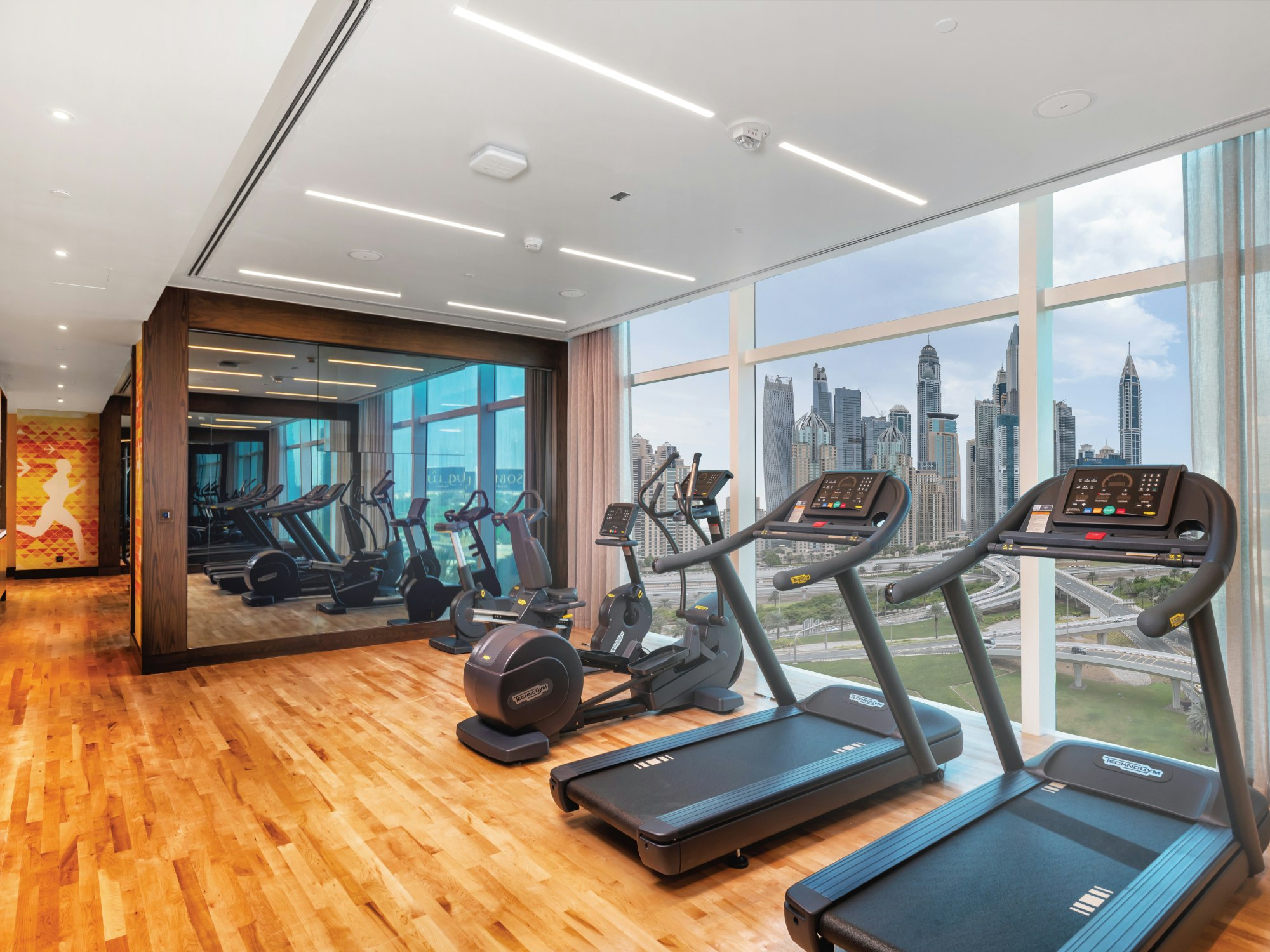 Taj Jumeirah Lakes Towers 35/77