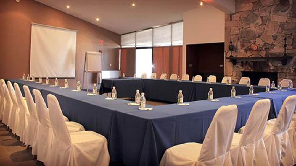 Hotel Chipinque 51/61