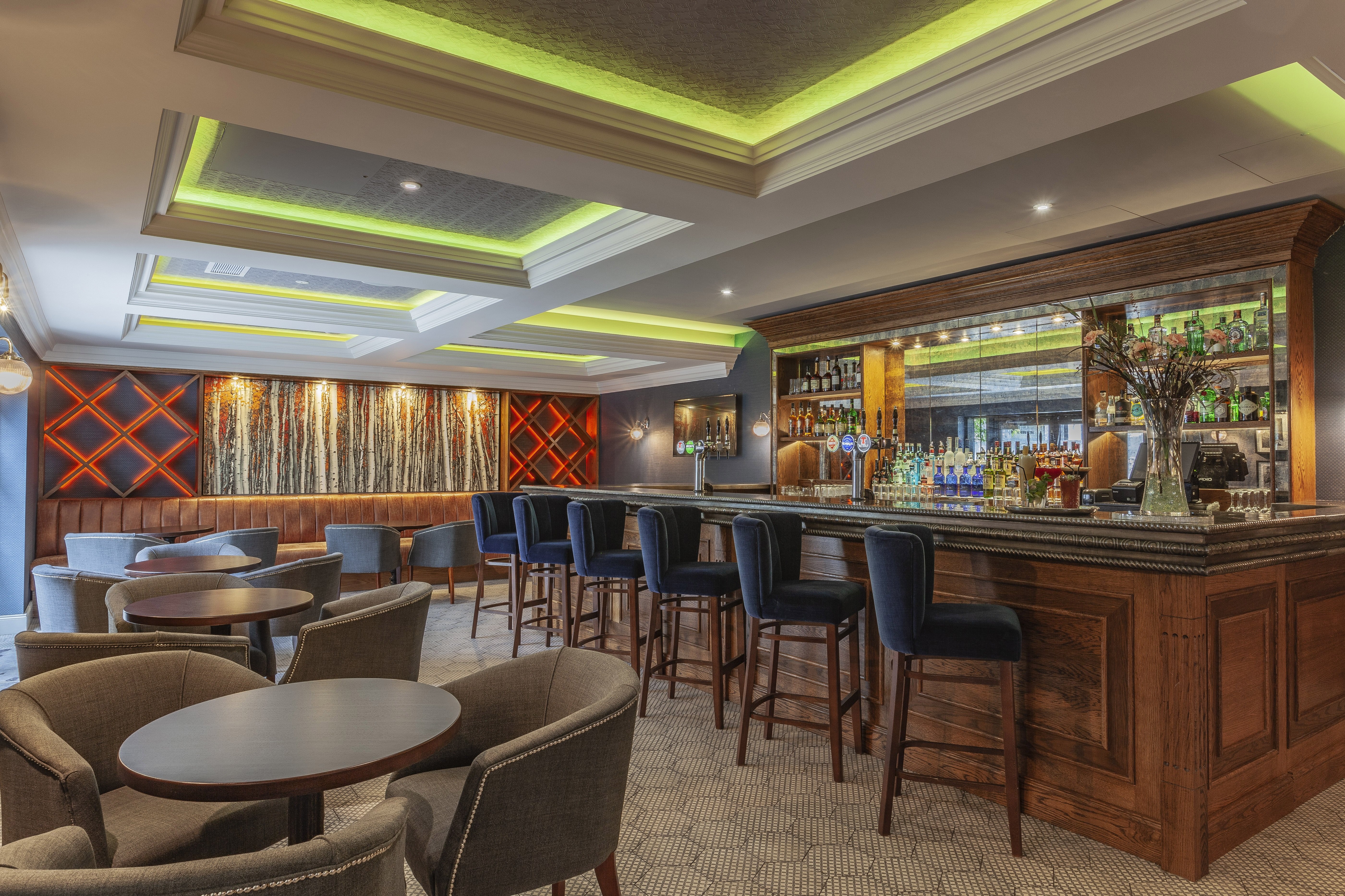 Silverbirch Hotel 49/63