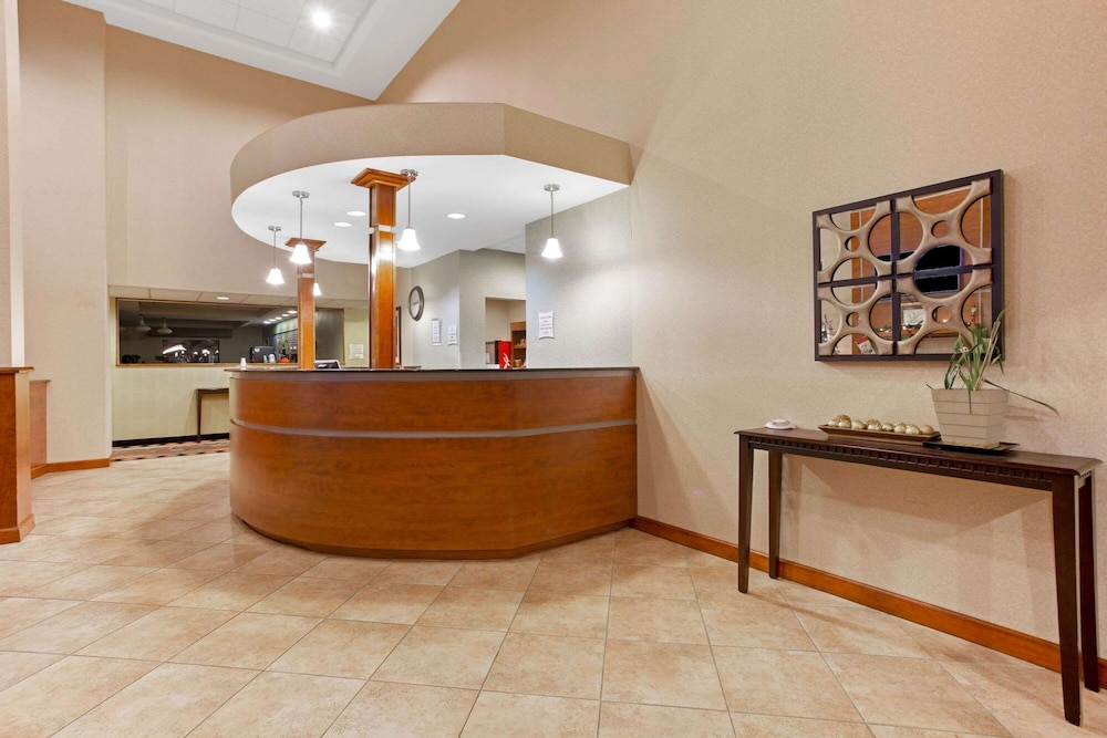 La Quinta Inn Suites Richmond Kings Dominion 3/44