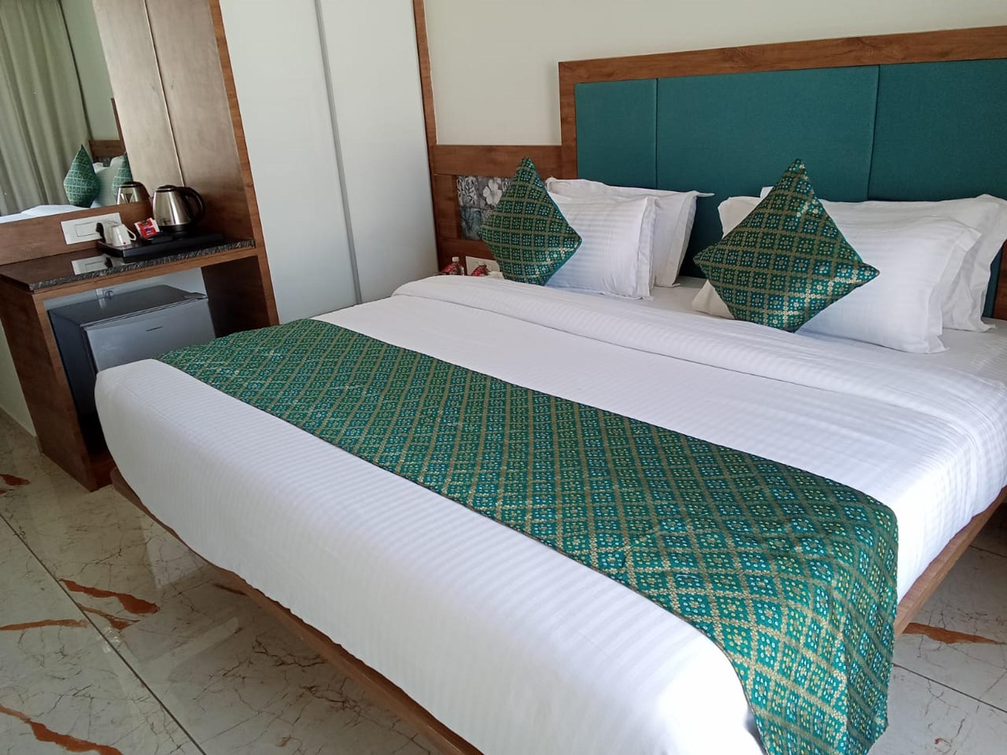 Standard, Double Bed