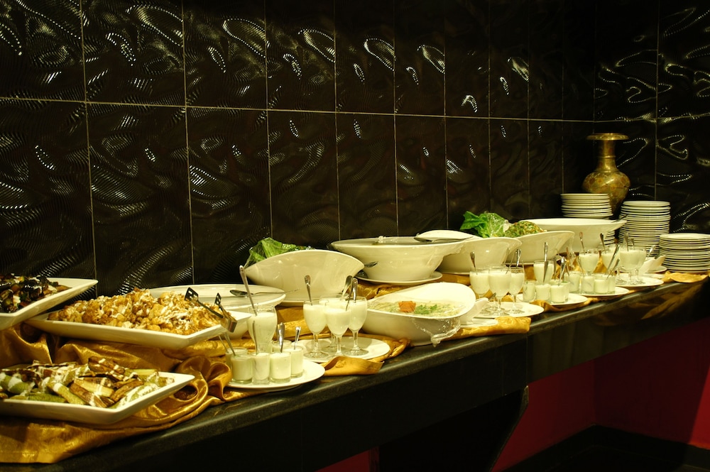 MINA HOTEL 37/65