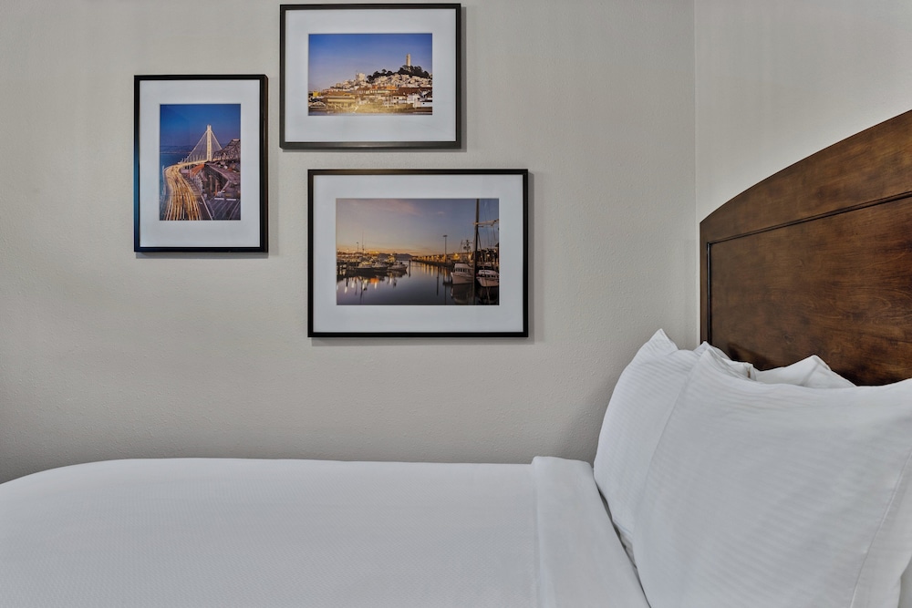 Suites At Fishermans Wharf photo5