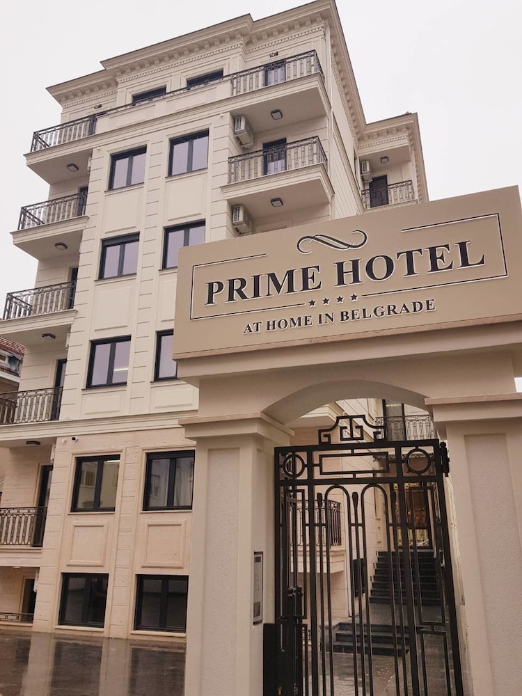 Prime Hotel 2/40