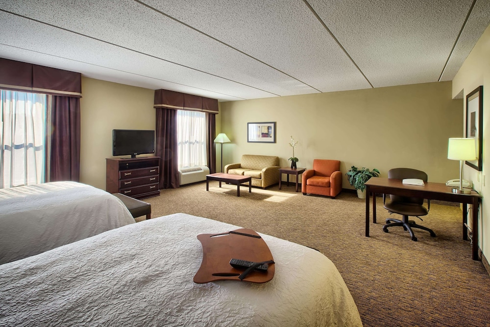 Hampton Inn & Suites Burlington NC 18/66