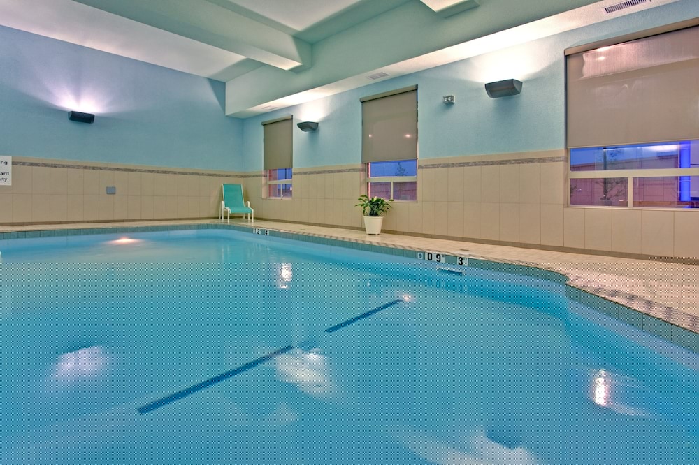 Holiday Inn Express Hotel Suites Edmonton South 28/50