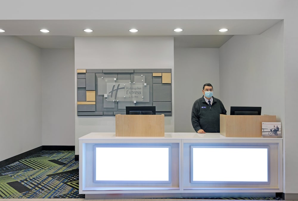 Holiday Inn Express Hotel And Suites Newport 12/76