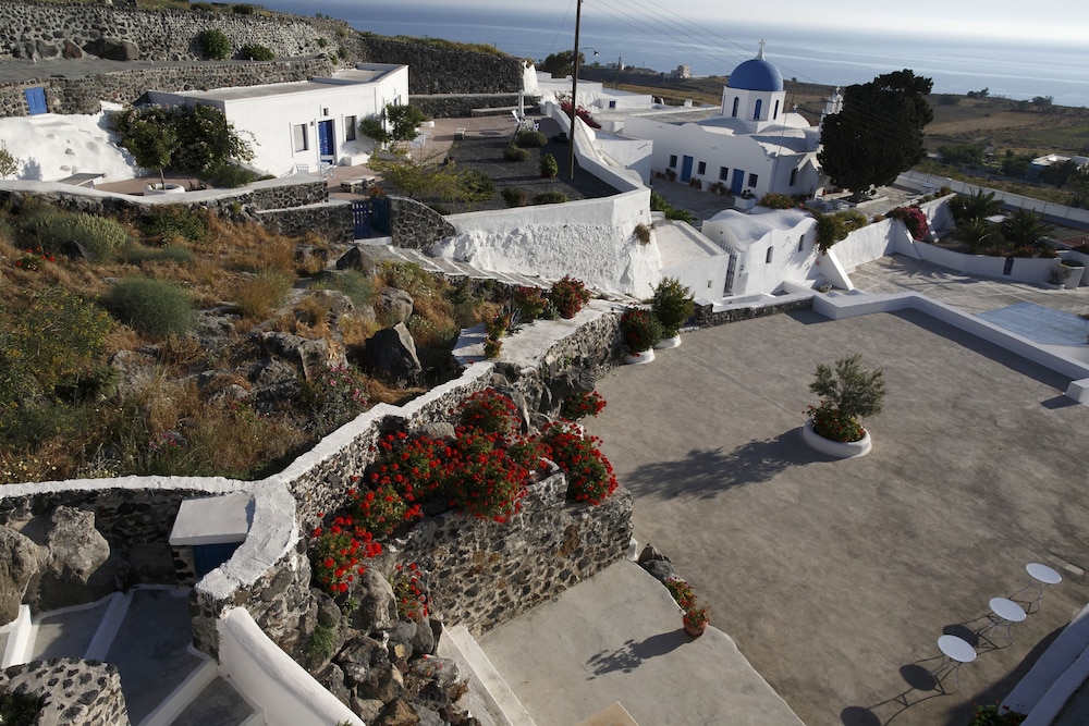 Aghios Artemios Traditional Houses 36/50