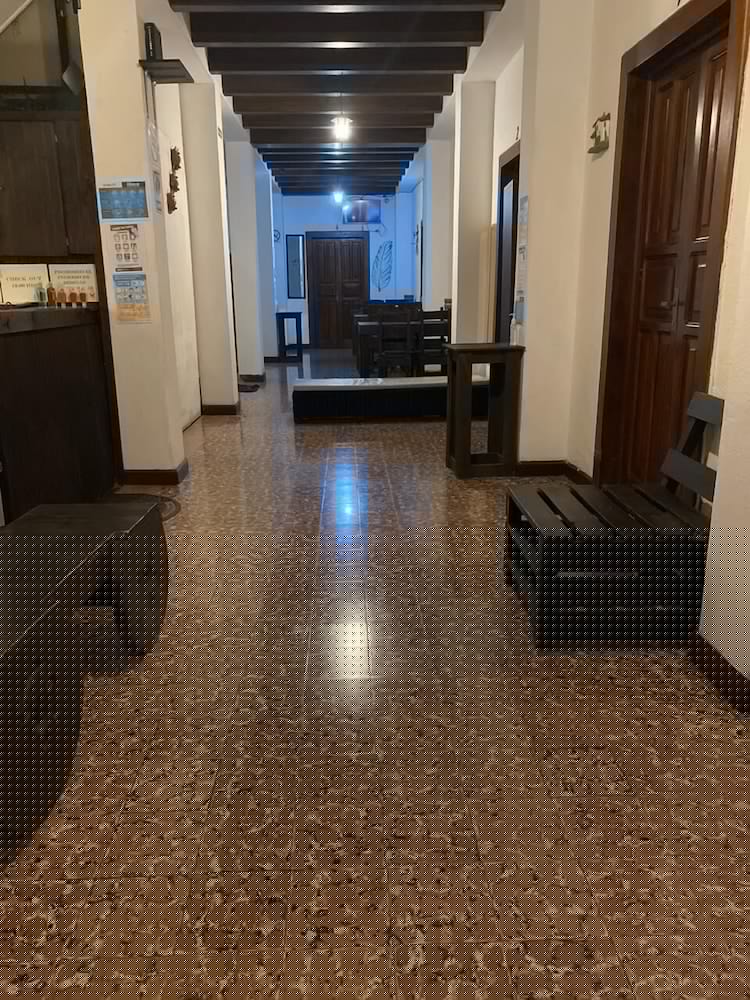 Feathers Hotel And Lounge - Hostel 42/60