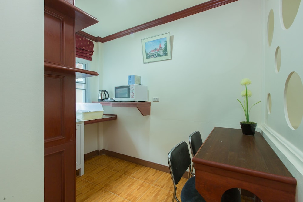 Patong Rai Rom Yen Resort SHA 10/50