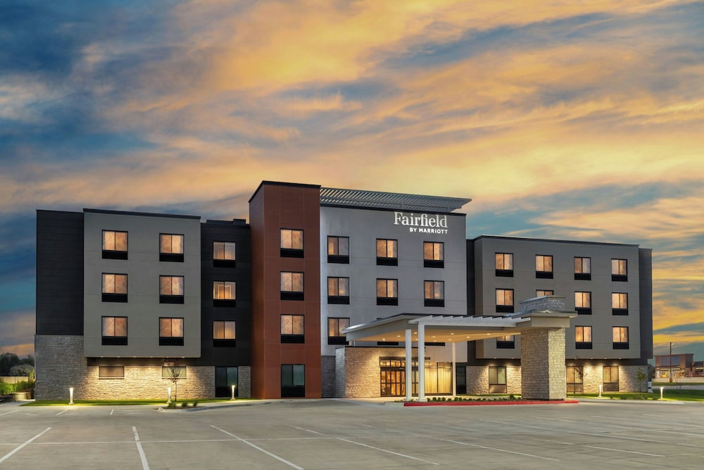 Fairfield by Marriott Inn & Suites Norwalk 1/34