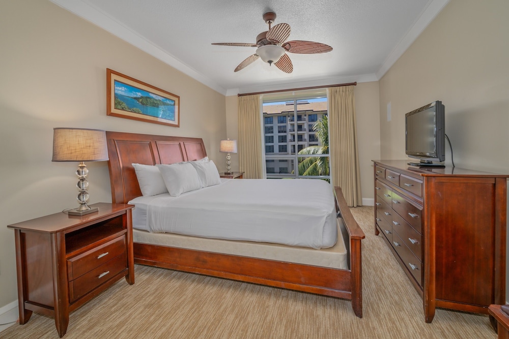 3 Bedrooms, Hokulani, Suite, 3 King Beds, Ocean View, 3 Bathrooms, Sofa، OUTRIGGER Honua Kai Resort & Spa 4/10