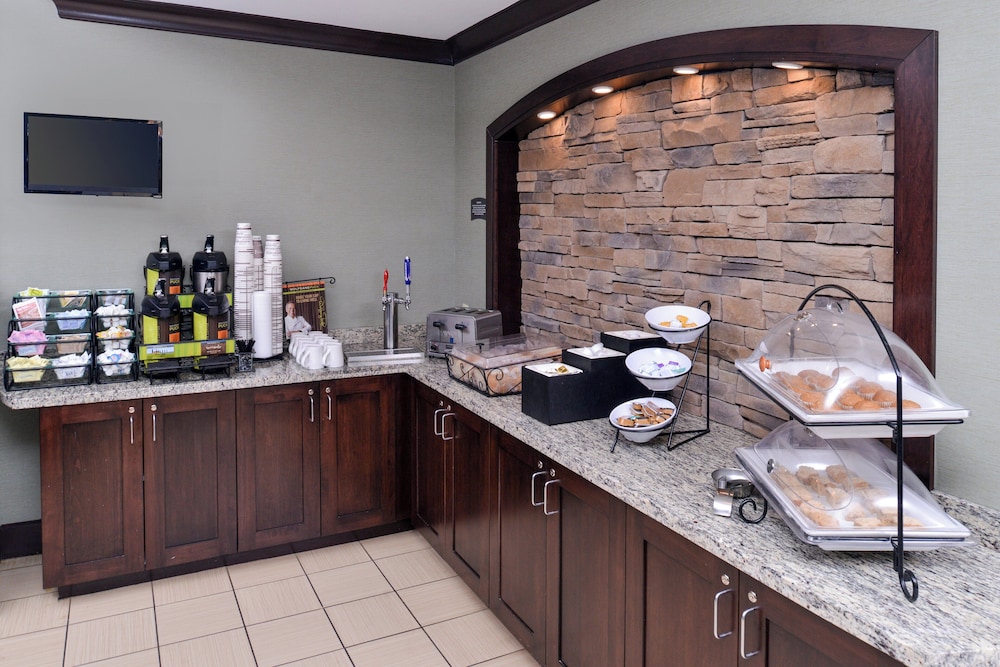 Staybridge Suites O Fallon Chesterfield 35/50