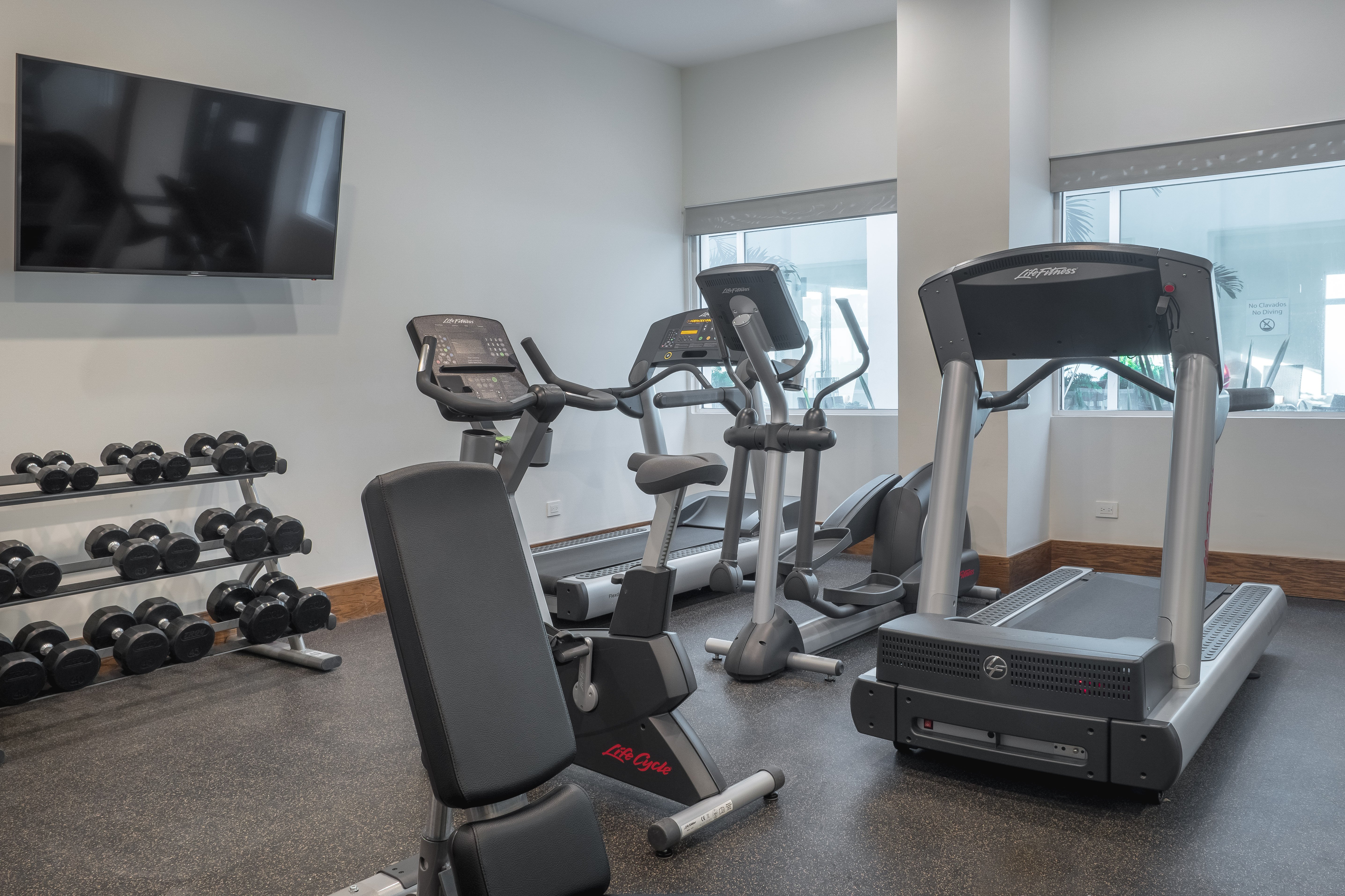 Holiday Inn Express & Suites Silao Aeropuerto - Terminal 13/26