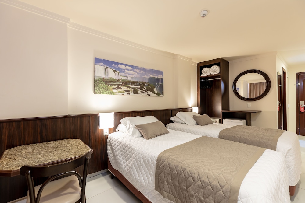 DELUXE, TWIN BEDS