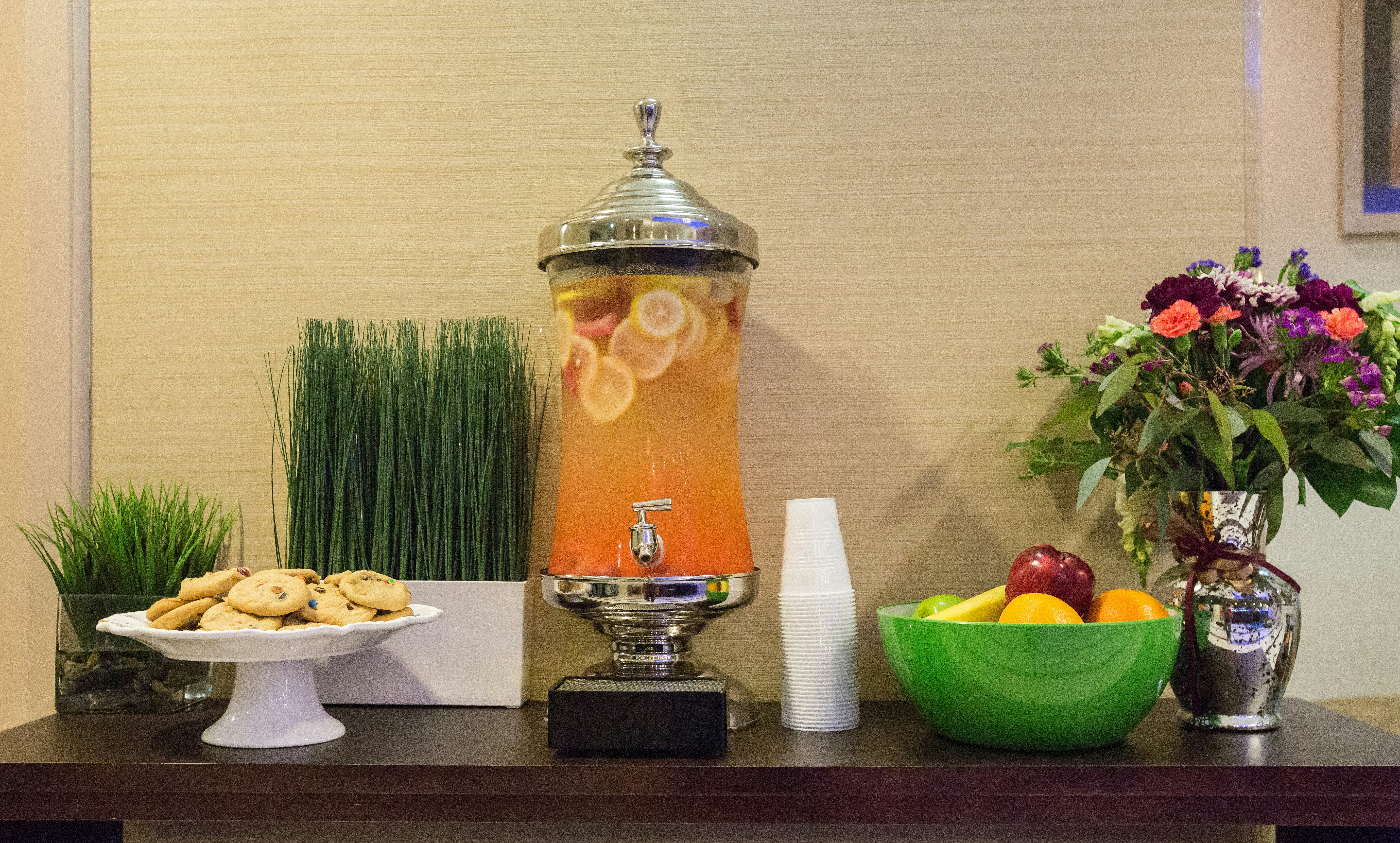 Holiday Inn Express Benicia 24/56