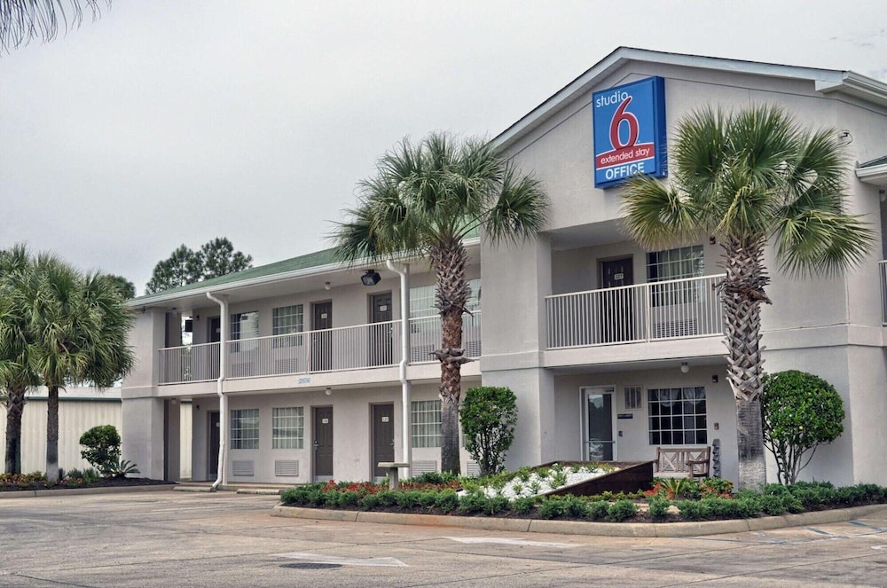 Studio 6 Extended Stay - Pascagoula, MS 7/42