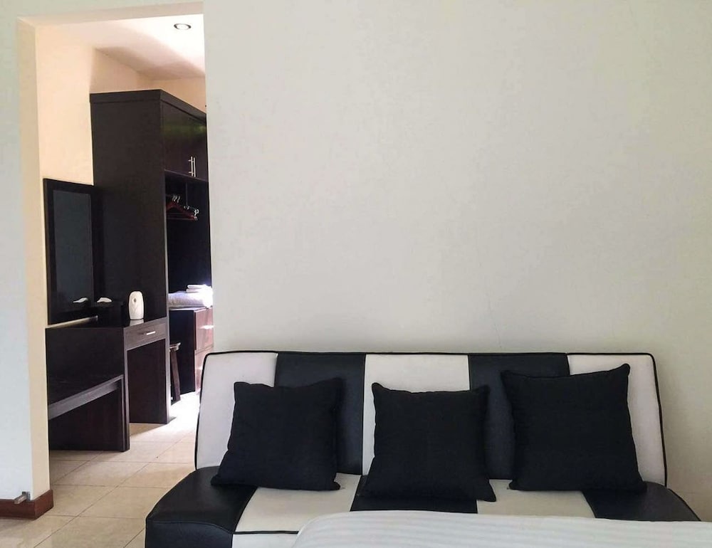 Nipah Pool Villas & Restaurant 8/50