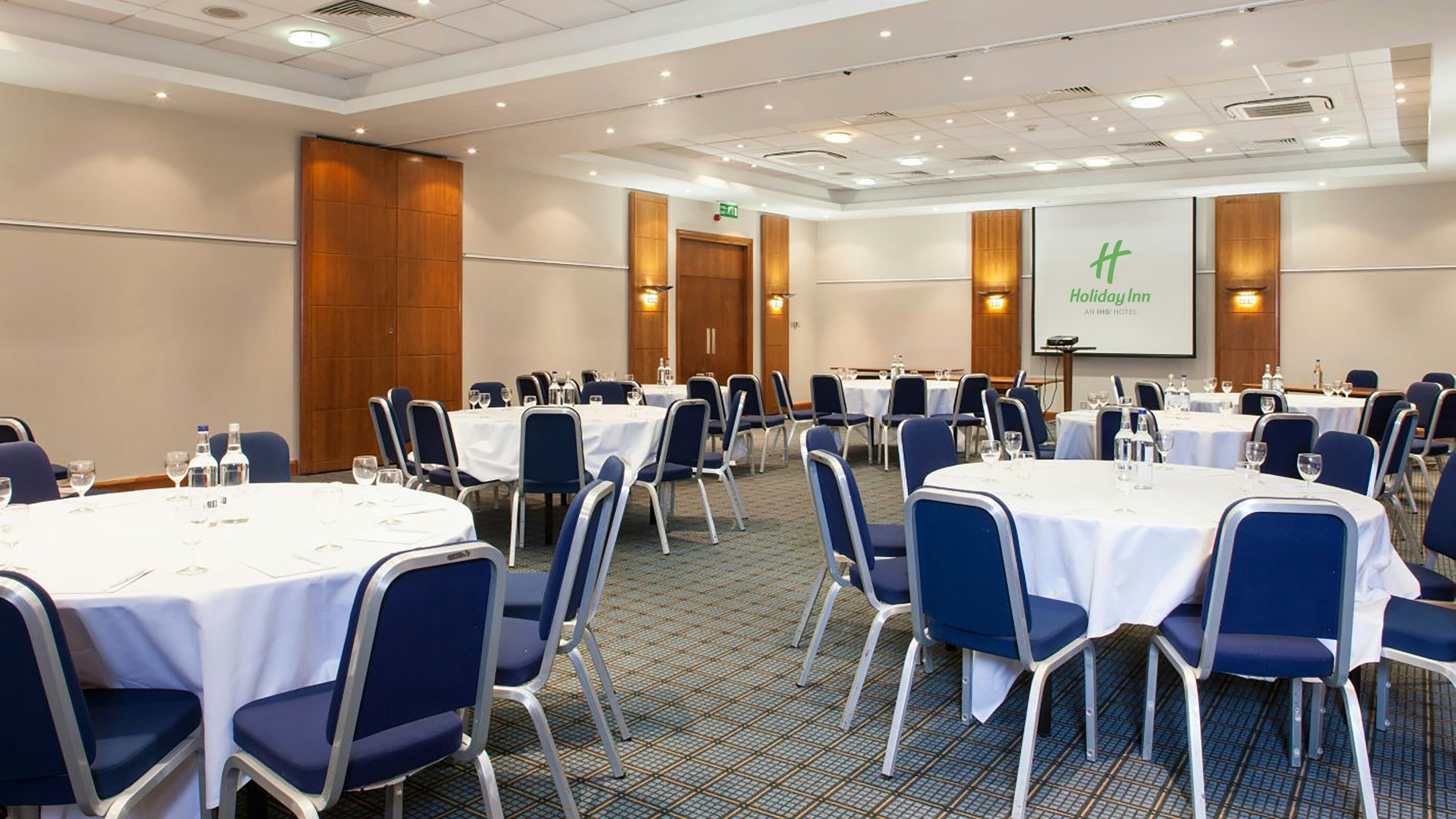 HOLIDAY INN PORTSMOUTH 70/73