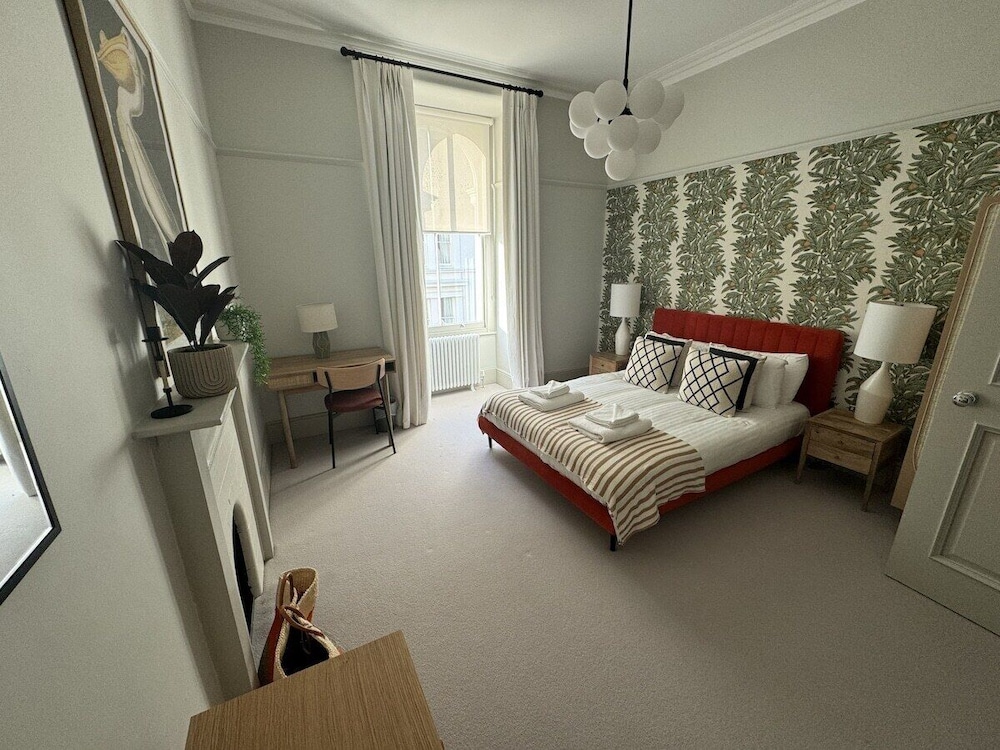 1 Elliot Terrace 20/50