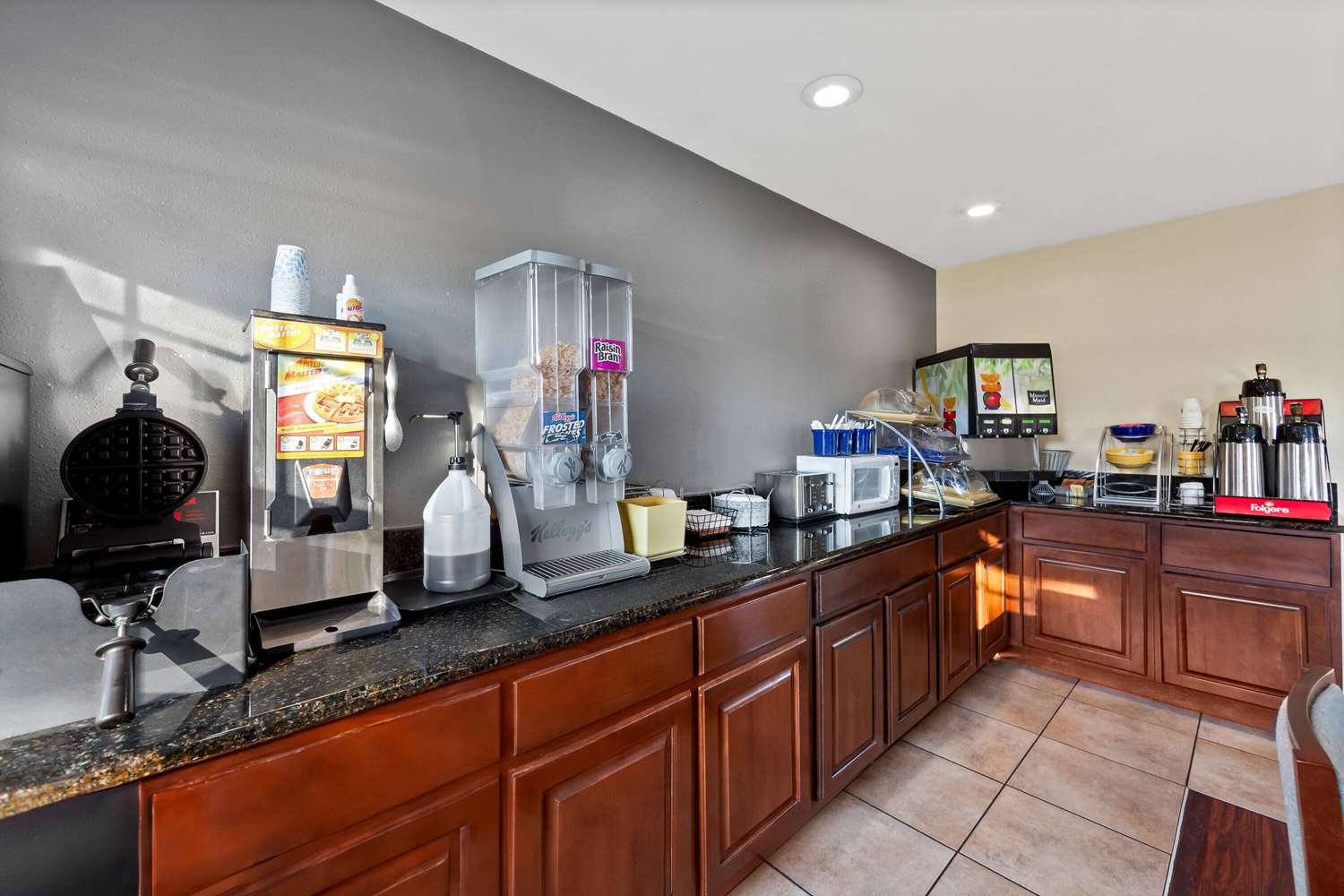 Days Inn By Wyndham Brownsville 12/23