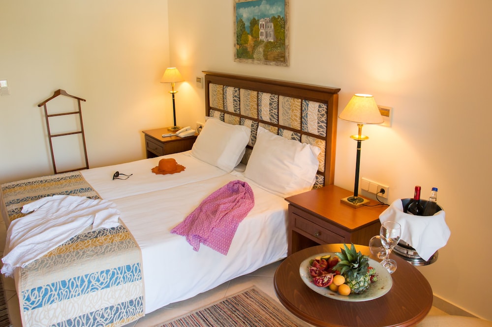 Aegean Melathron Thalasso Spa Hotel 14/81