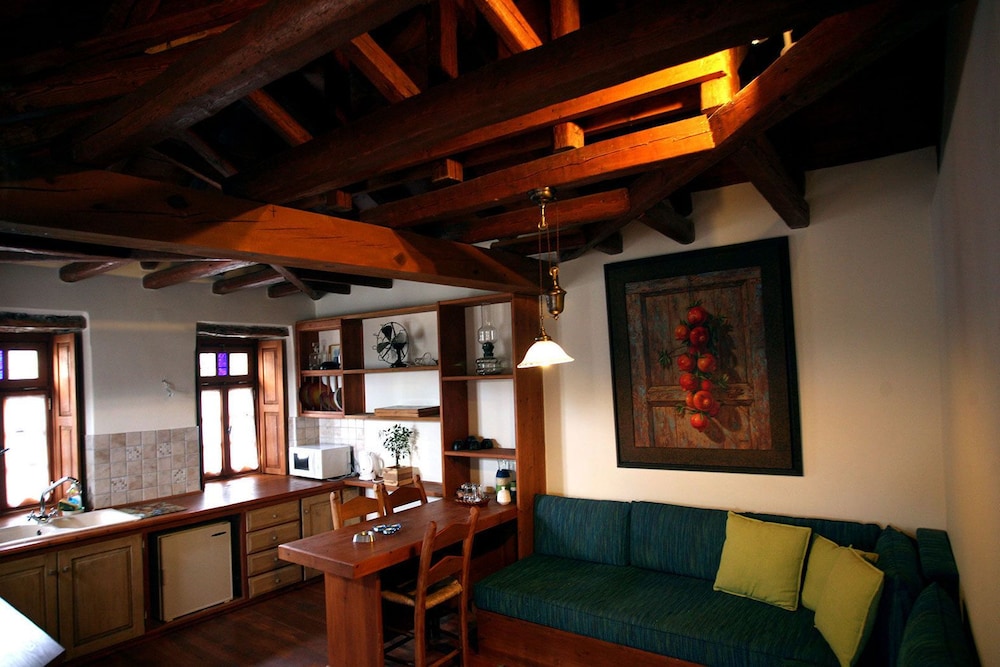 Papaevangelou Hotel 39/66