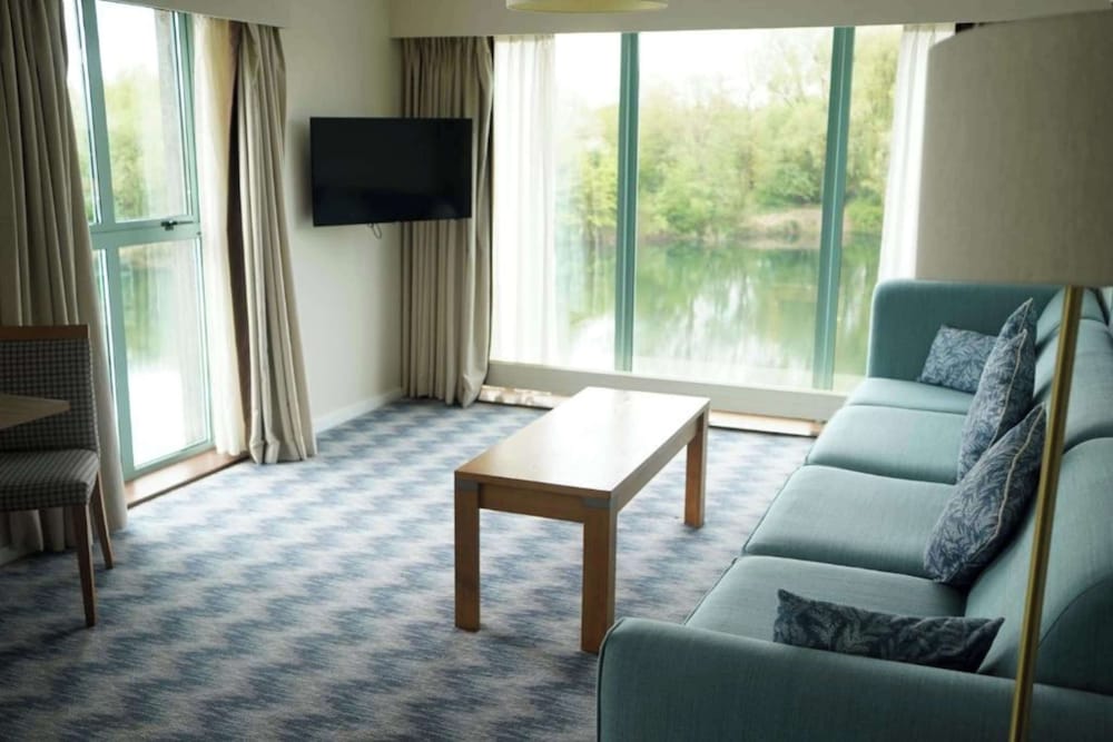 De Vere Cotswold Water Park 39/68