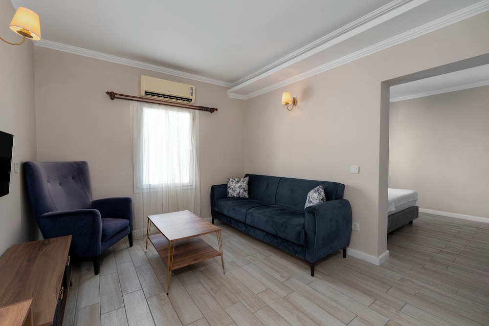 Olivias Group Hotel 19/42