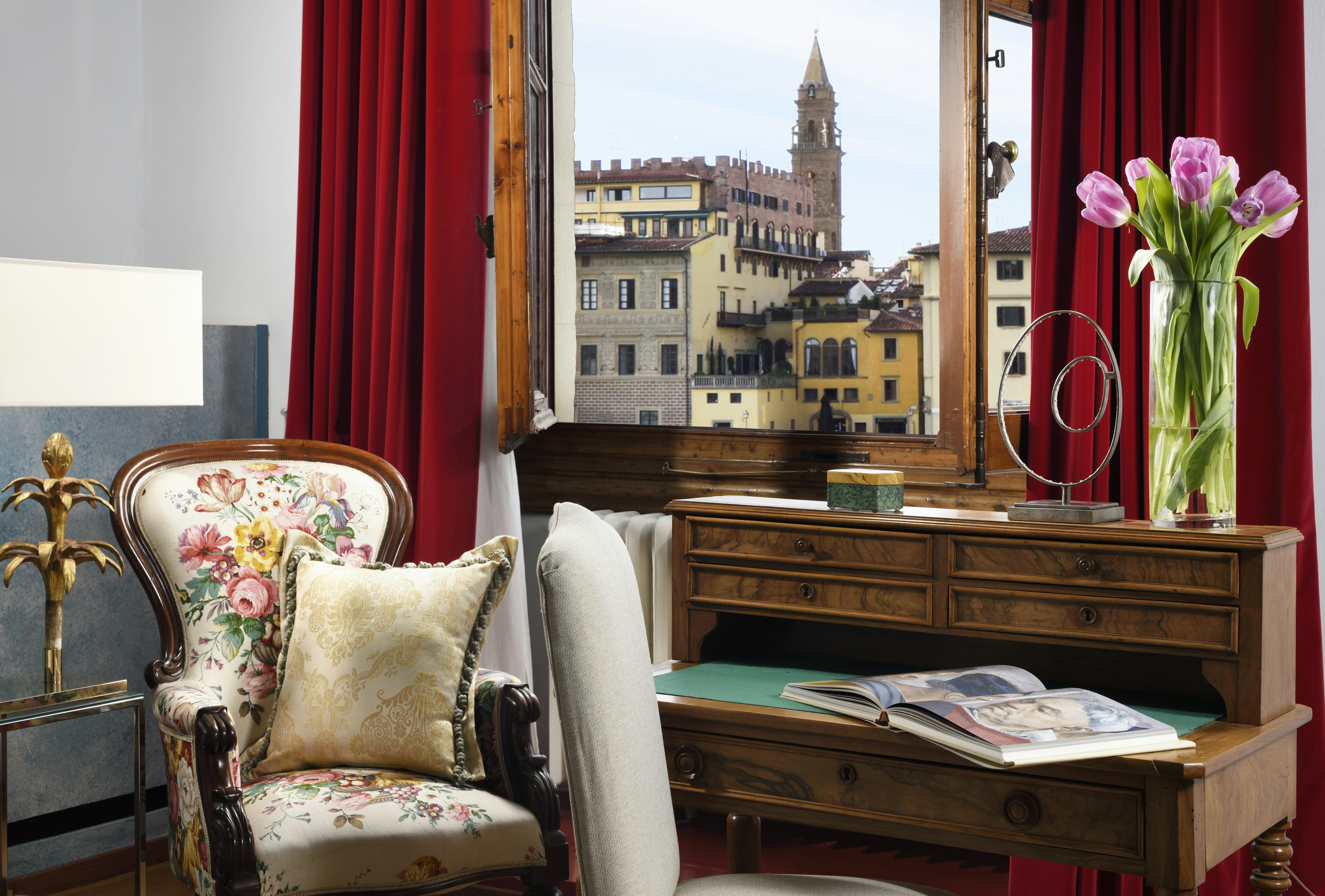 Leone Blue Suites 16/44