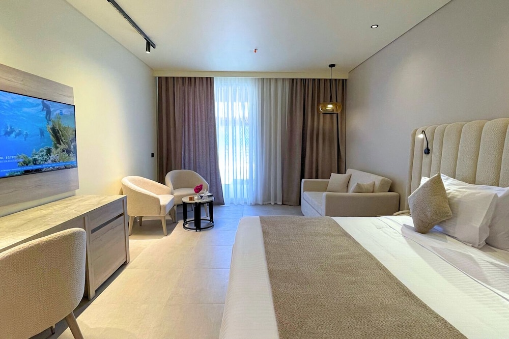 The Three Corners Sea Beach Resort 18/74