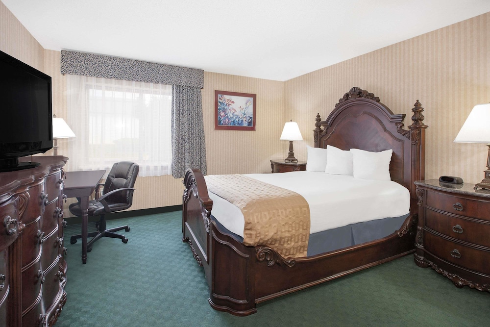Red Roof Inn Flint 11/39