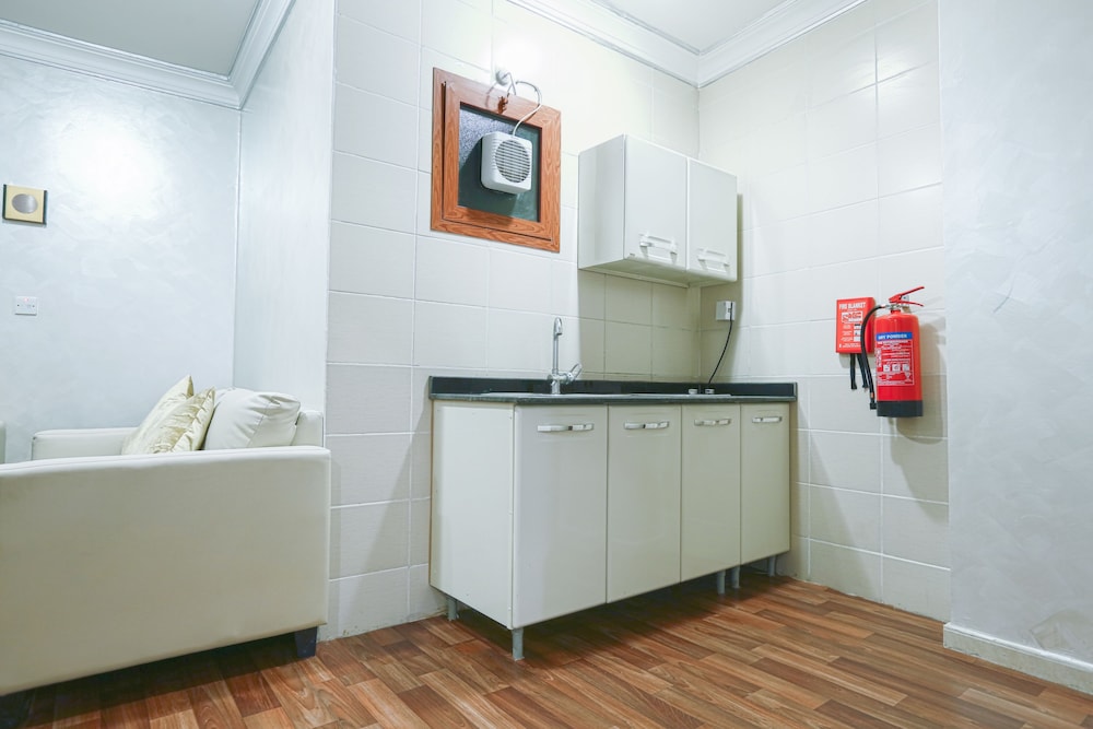 La Villa Suites Hotel 13/48
