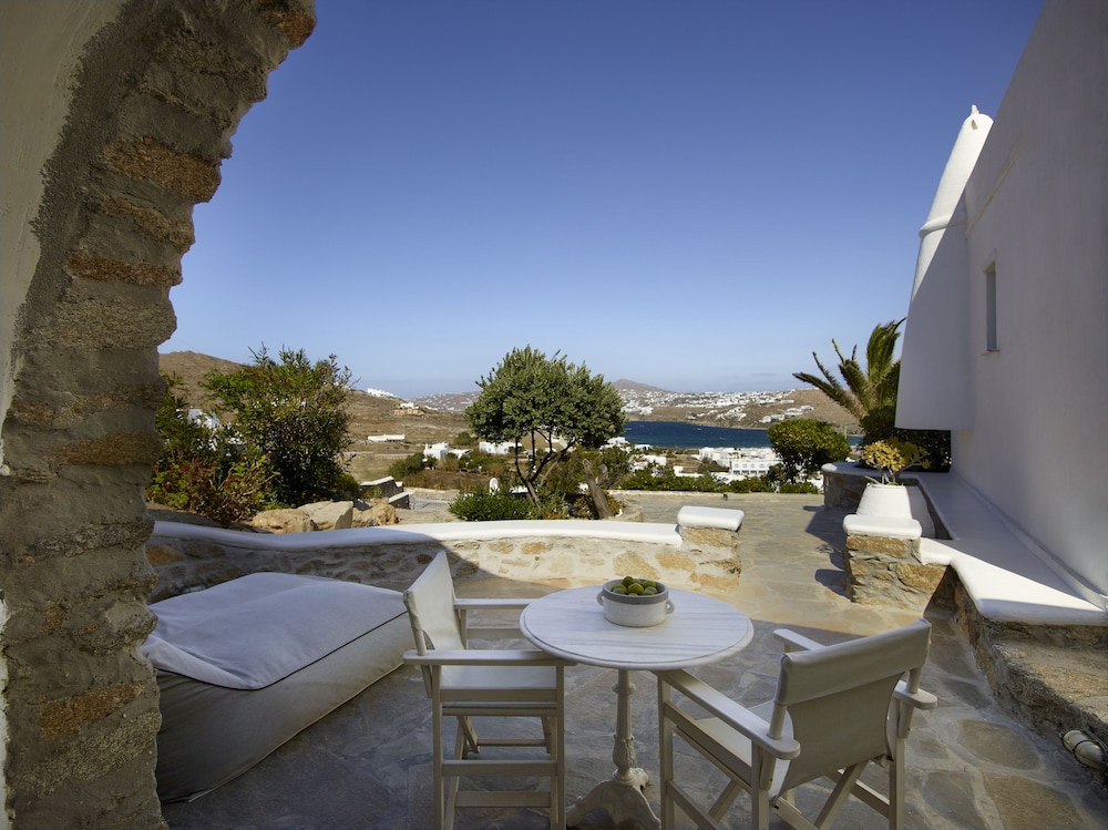 Kallos of Mykonos 26/50
