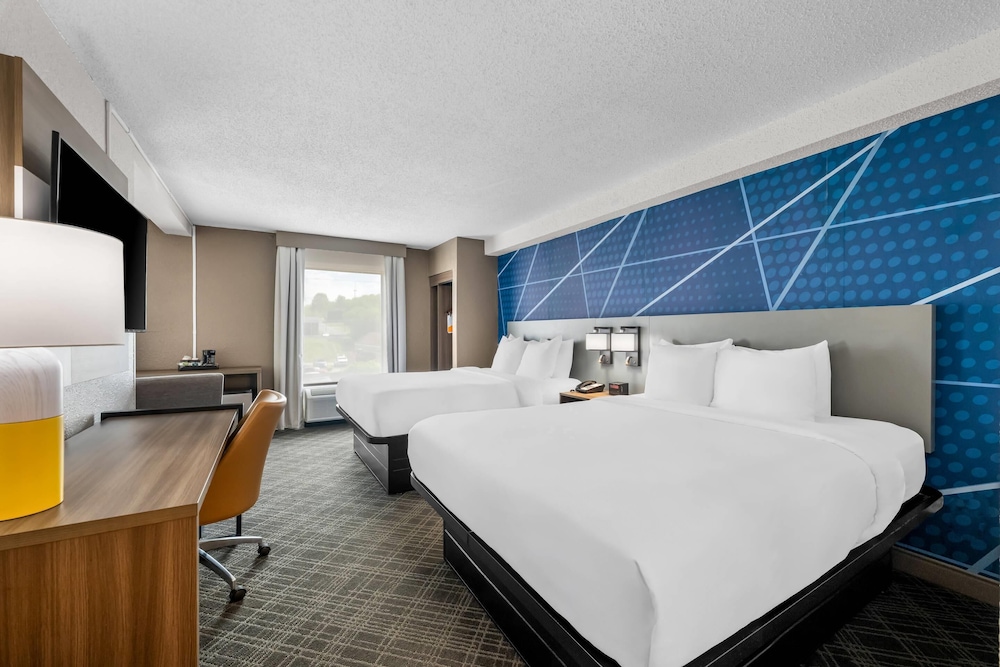 Upgrade, Efficiency, Suite, 2 Queen Beds, Sofa