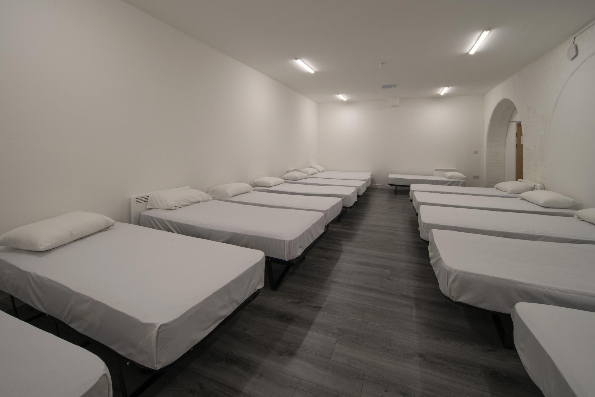 OYO Harbourside Hostel Bristol 26/39