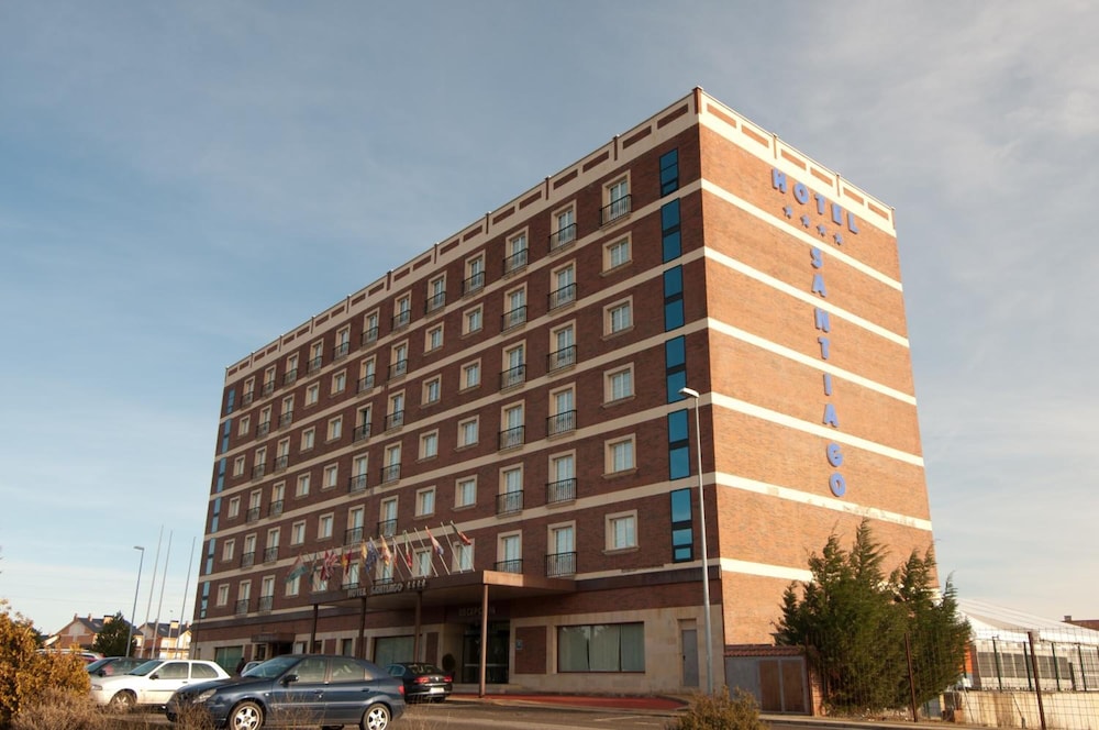 Hotel Santiago Leon 2/50