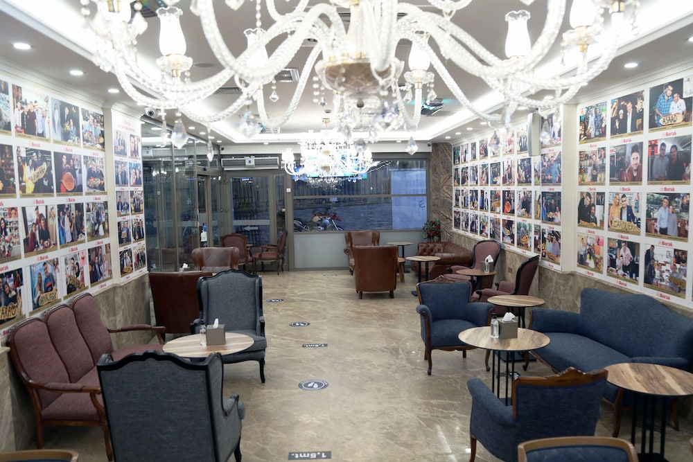 CZN Burak Hotel 48/74