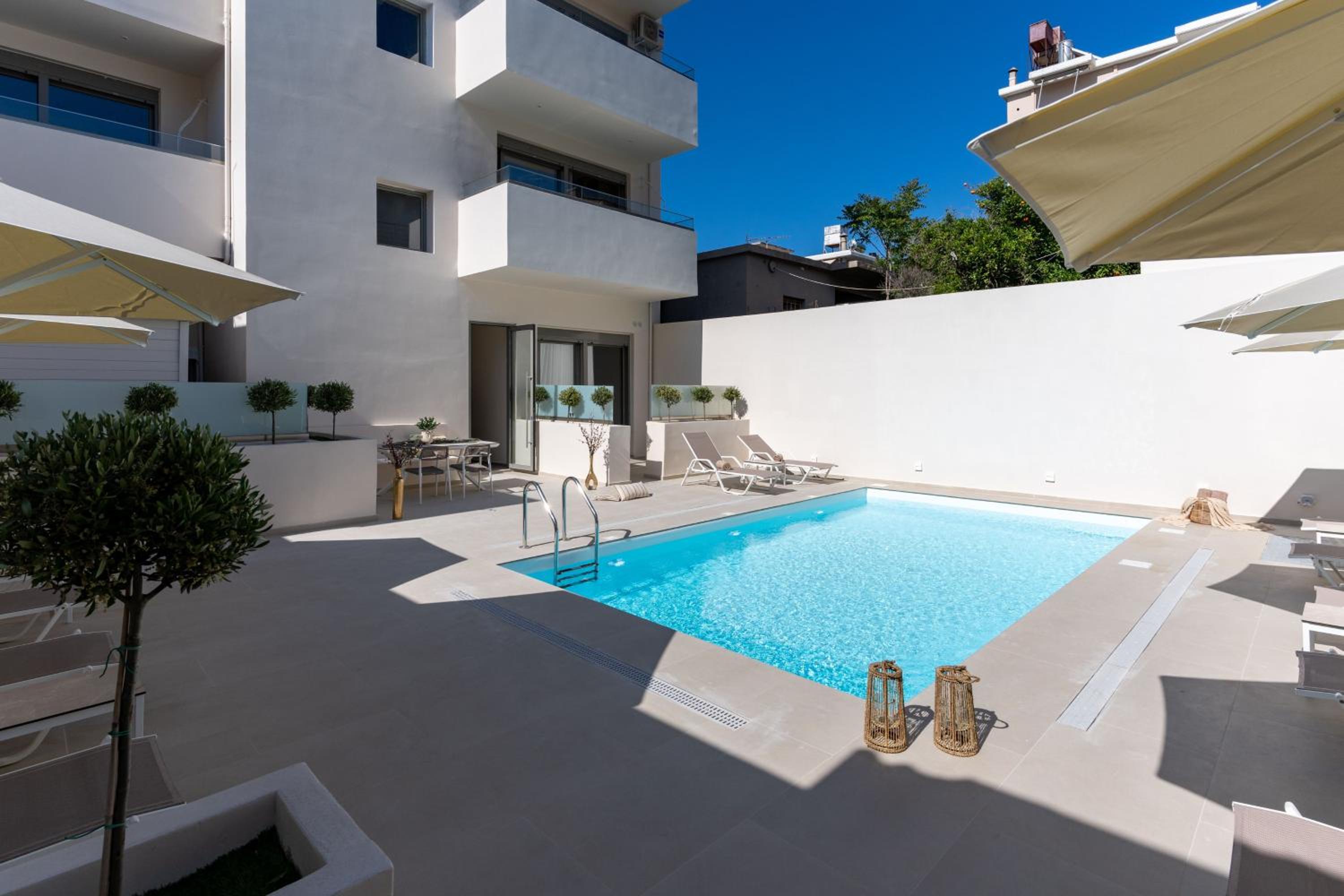 Selected Suites 14/21